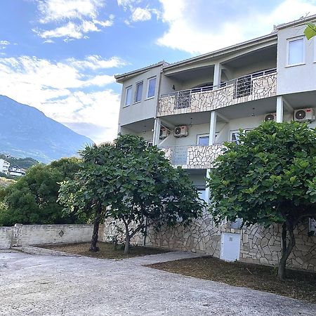 Apartments Vila Kurtagic Dobra Voda Bagian luar foto