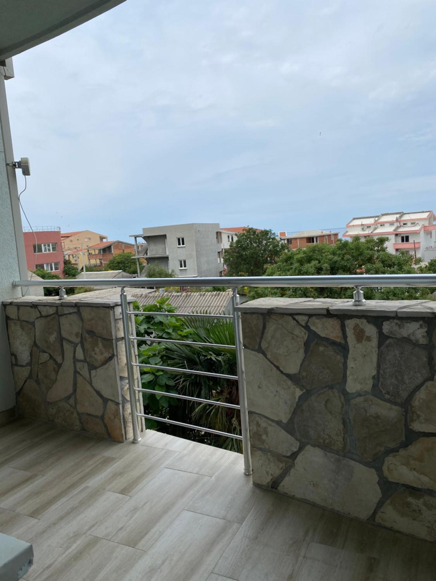 Apartments Vila Kurtagic Dobra Voda Bagian luar foto