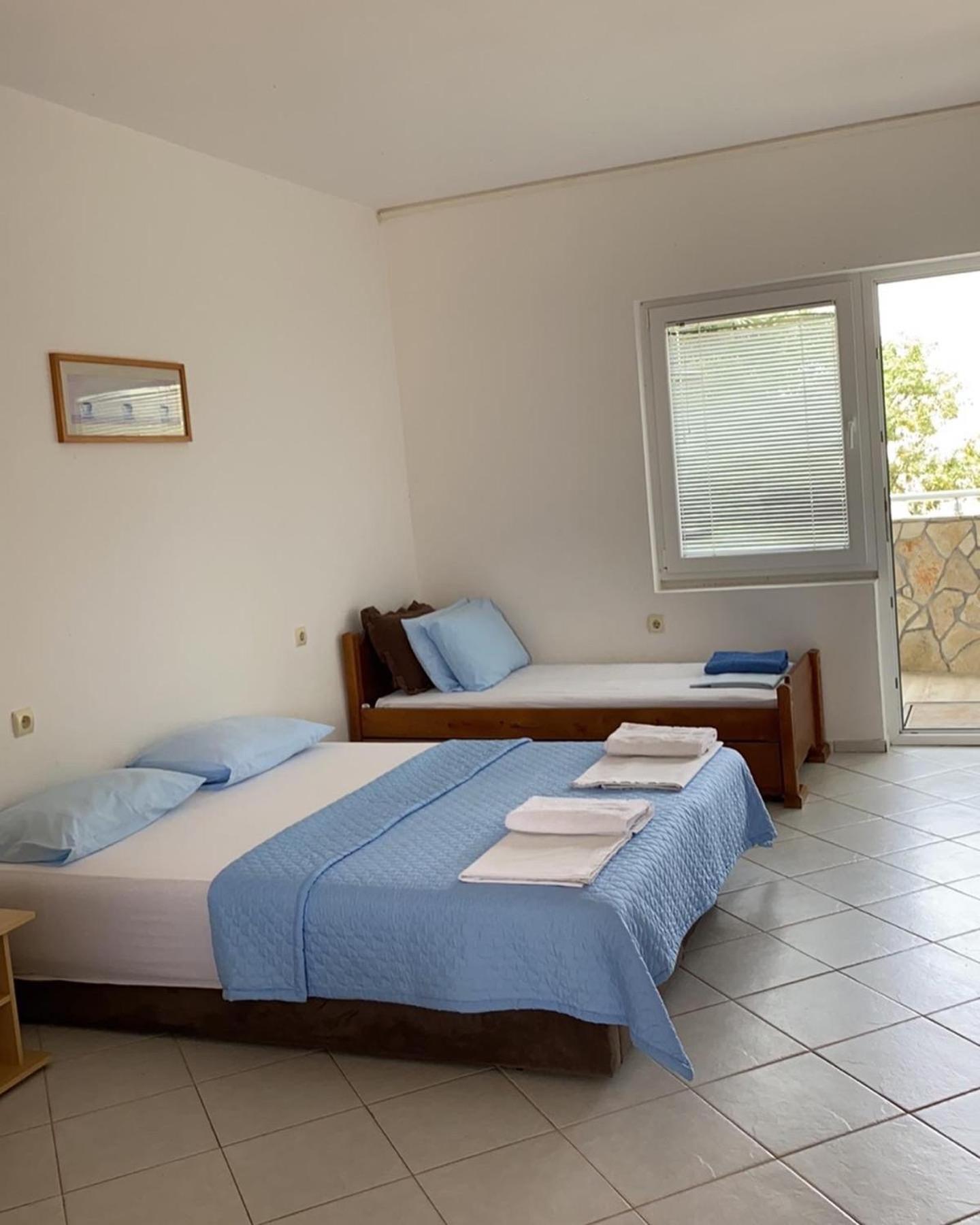 Apartments Vila Kurtagic Dobra Voda Bagian luar foto