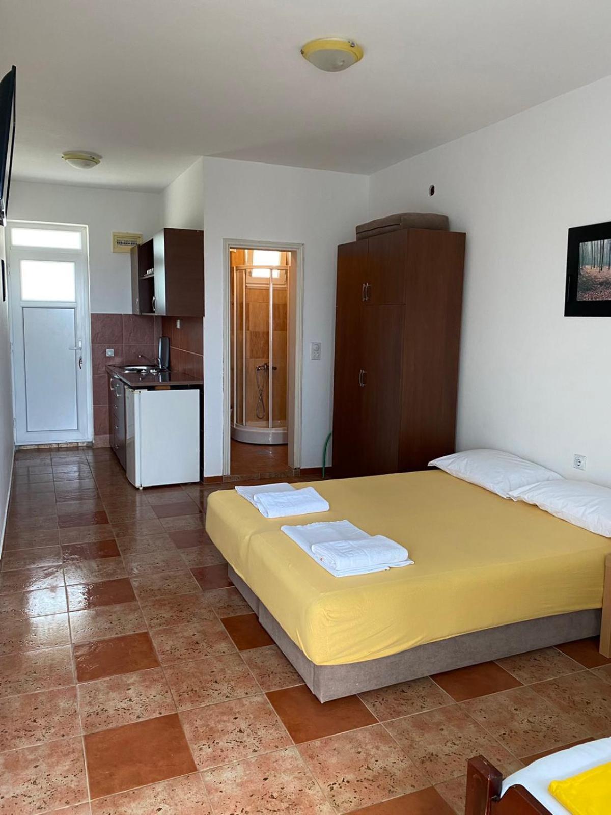 Apartments Vila Kurtagic Dobra Voda Ruang foto