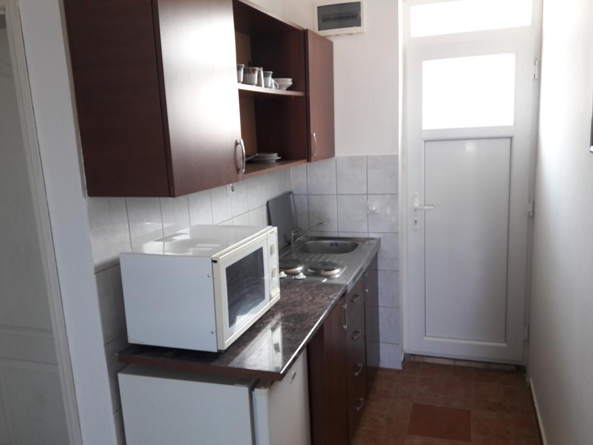 Apartments Vila Kurtagic Dobra Voda Bagian luar foto
