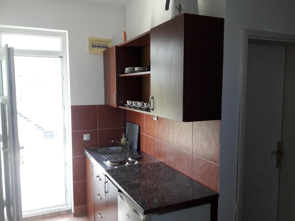 Apartments Vila Kurtagic Dobra Voda Bagian luar foto