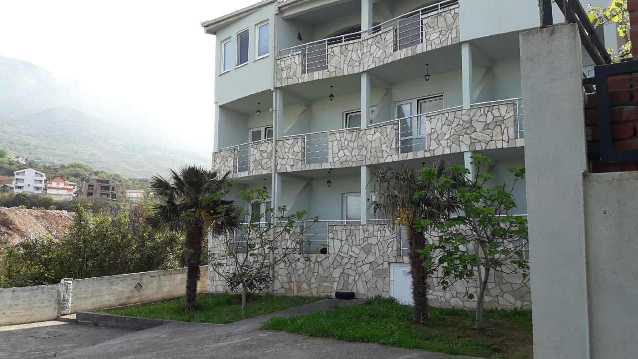 Apartments Vila Kurtagic Dobra Voda Bagian luar foto